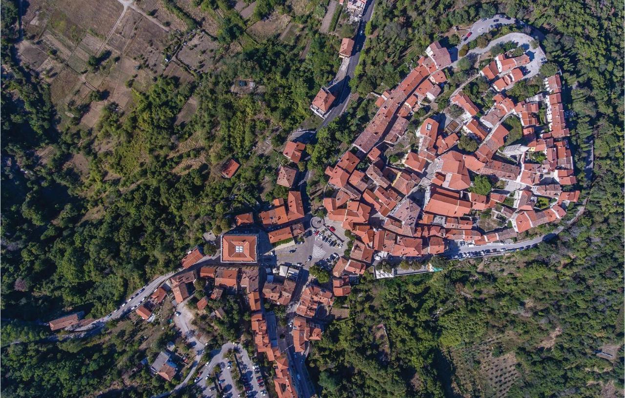 Gorgeous Apartment In Labin With Wifi Extérieur photo