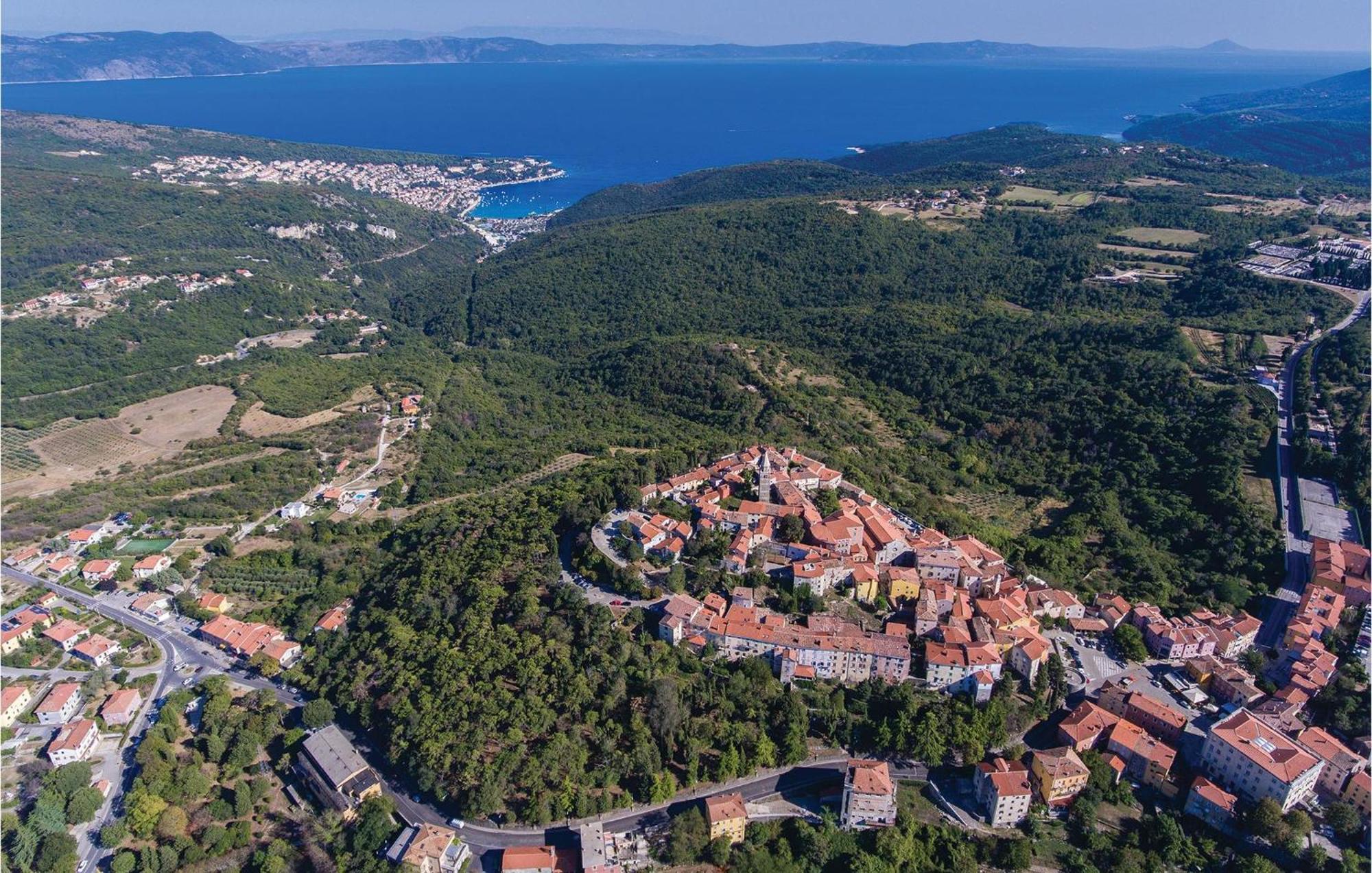 Gorgeous Apartment In Labin With Wifi Extérieur photo